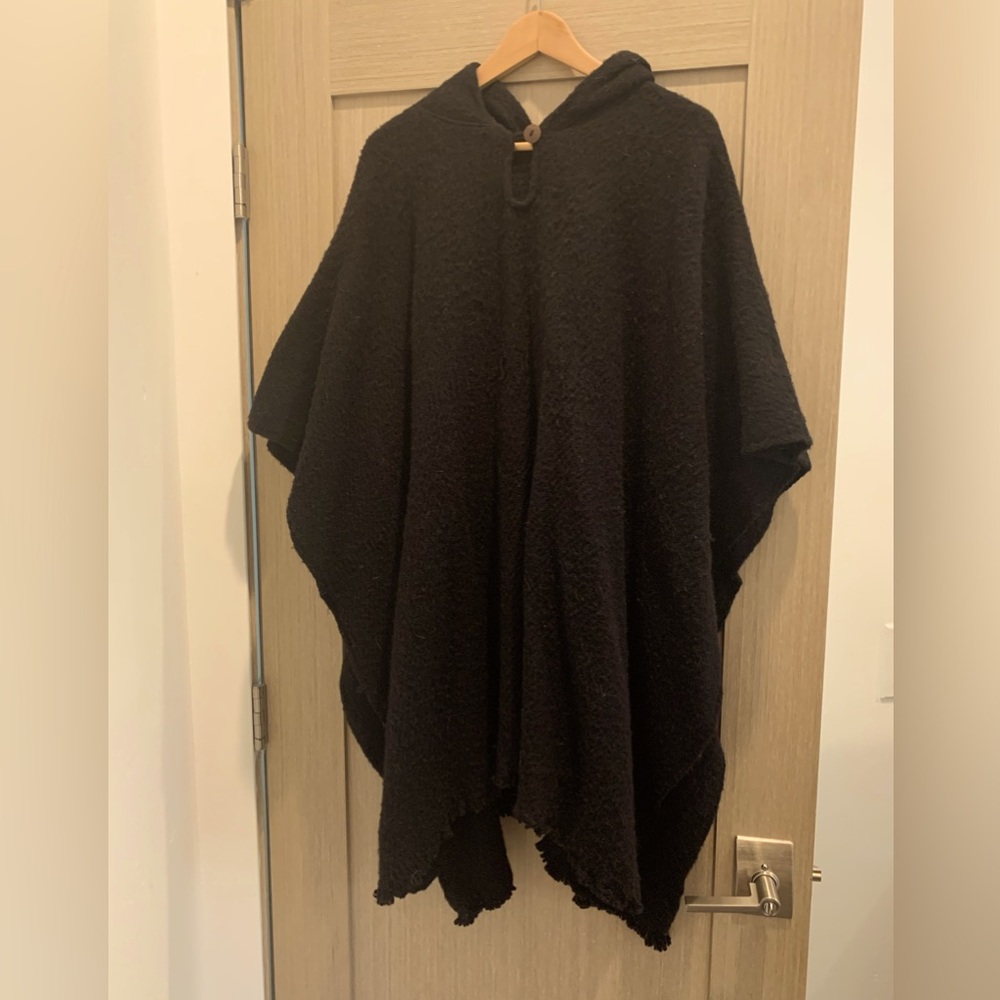 Black 100% alpaca wool vintage cape with hood